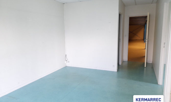 location Local d'activité 270 m²