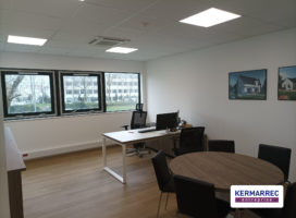 location Bureaux 323.00 m² Nantes 44