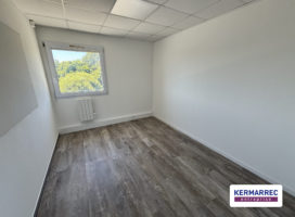 location Bureaux 218 m² Vannes 56