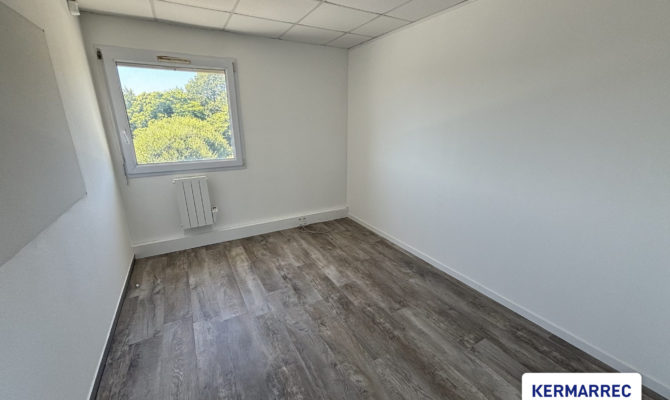 location Bureaux 218.00 m²