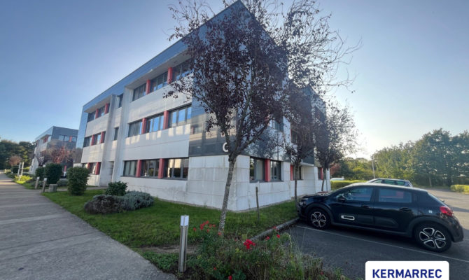 location Bureaux 100.00 m²