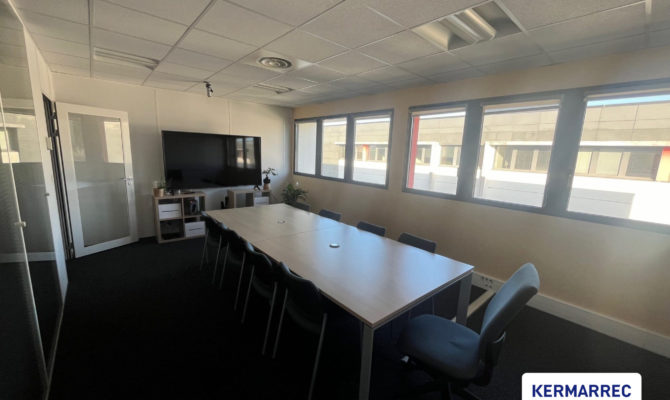 location Bureaux 100.00 m²