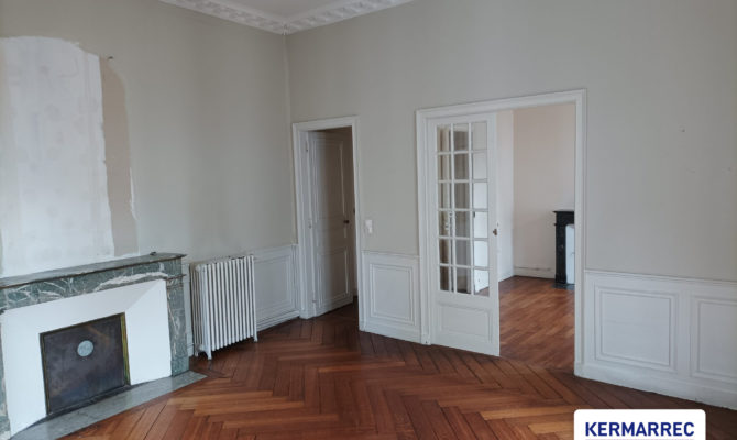 location Bureaux 133.00 m²