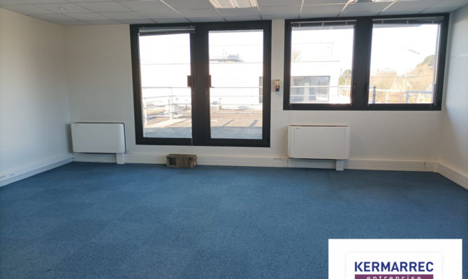 location Bureaux 83.00 m²