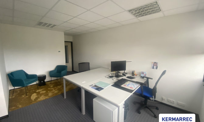 location Bureaux 344.00 m²