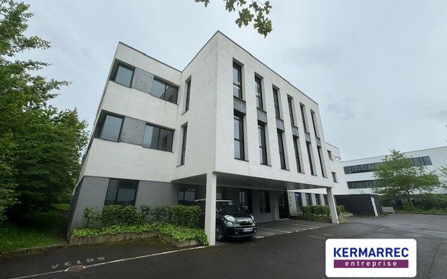 location Bureaux 325.00 m²