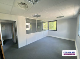 achat Bureaux 102 m² Chartres-de-Bretagne 35