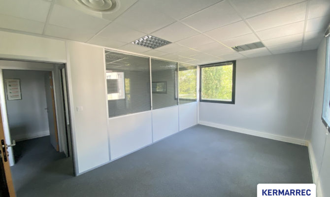 achat Bureaux 102.00 m²