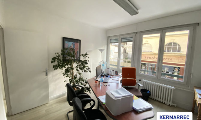 location Bureaux 84 m²