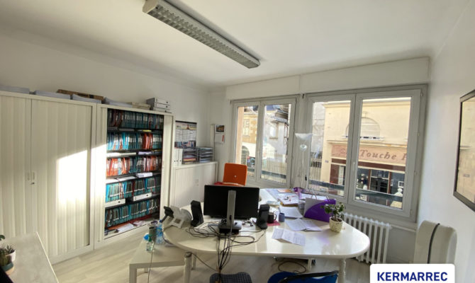 location Bureaux 84 m²