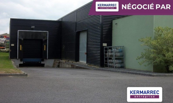 location Local d'activité 270.00 m²