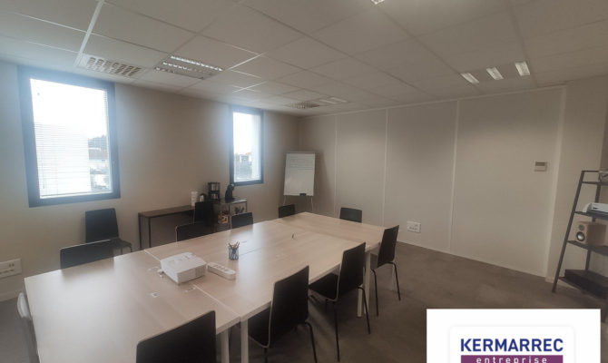 location Bureaux 75.00 m²