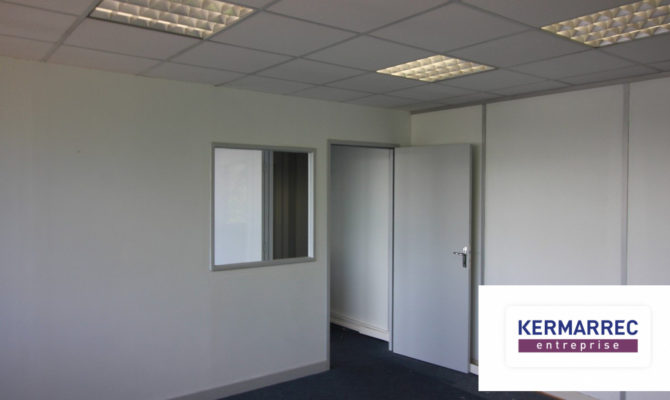 location Bureaux 120.00 m²