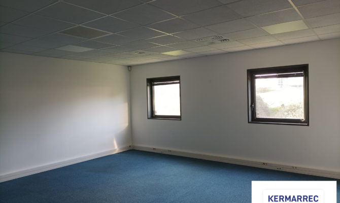 location Bureaux 122.00 m²