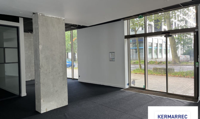 location Bureaux 143.00 m²