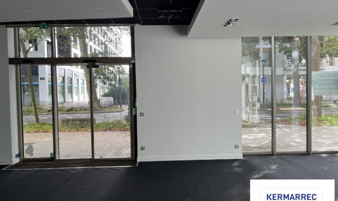 location Bureaux 143.00 m²