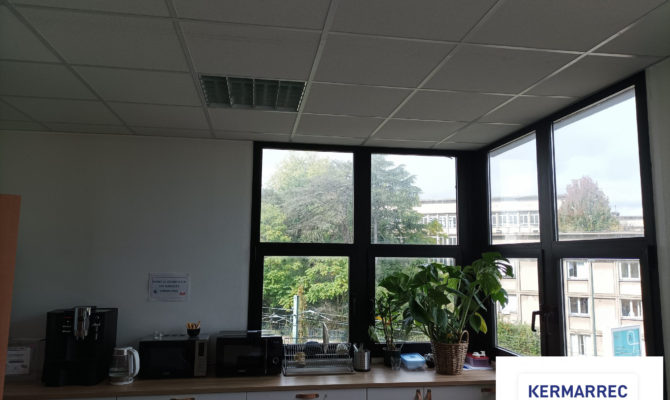 location Bureaux 220.00 m²