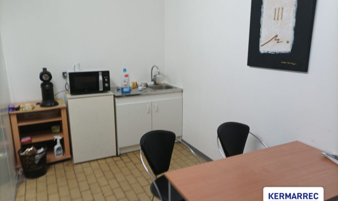 location Local d'activité 468.00 m²