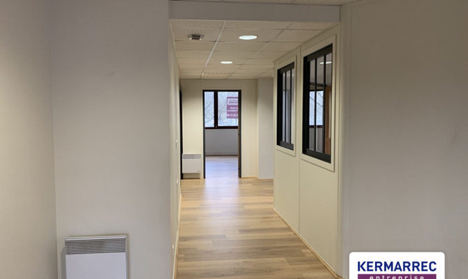 location Bureaux 151.00 m²