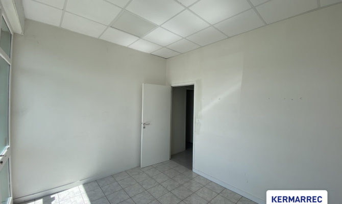 location Bureaux 159.00 m²