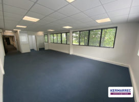 location Bureaux 131.00 m² Bruz 35