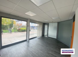 location Local Commercial 106.00 m² Chantepie 35