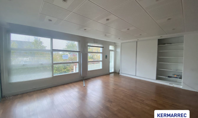 location Bureaux 100.00 m²