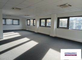 location Bureaux 225.00 m² Nantes 44