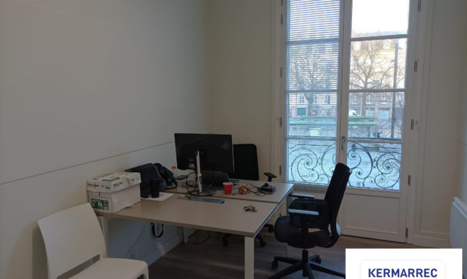 location Bureaux 128.00 m²