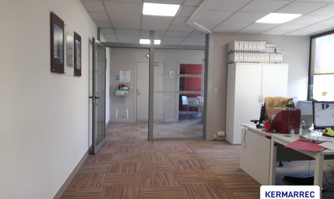 location Bureaux 151.00 m²