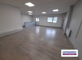 location Bureaux 250.00 m² Pacé 35