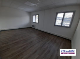 location Bureaux 250.00 m² Pacé 35