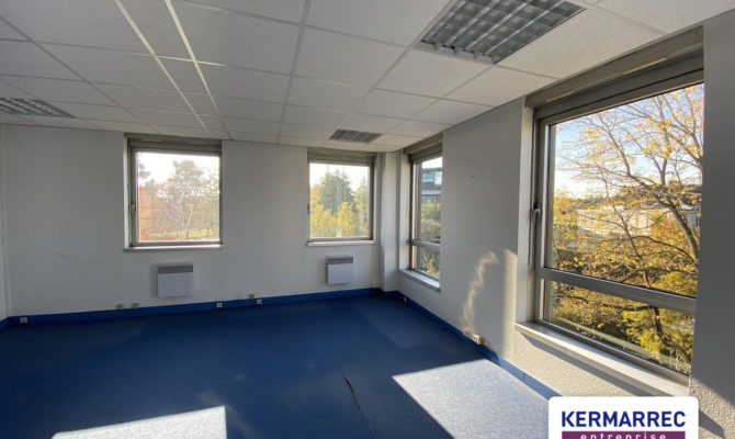 location Bureaux 168.00 m²