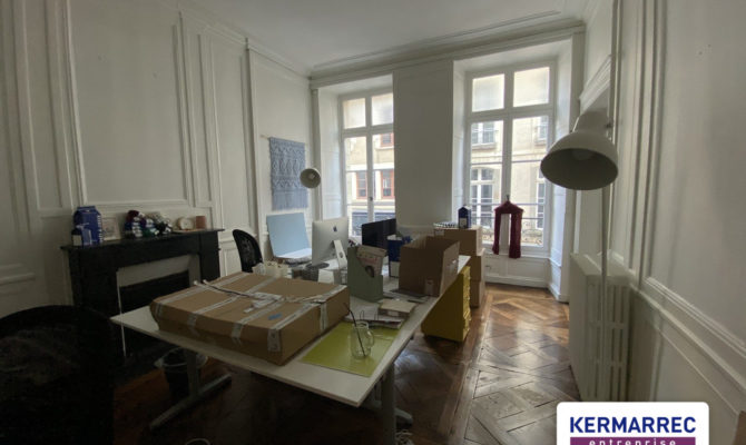 location Bureaux 125.00 m²