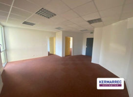 location Bureaux 698.00 m² Saint-Jacques-de-la-Lande 35