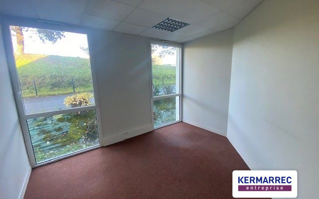 location Bureaux 698.00 m²