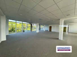 location Bureaux 233.00 m² Rennes 35