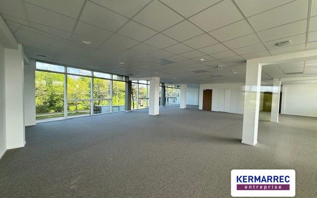 location Bureaux 233.00 m²