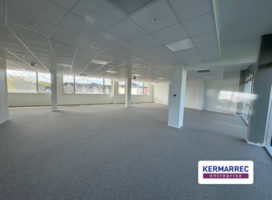 location Bureaux 233.00 m² Rennes 35