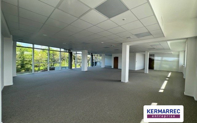 location Bureaux 233.00 m²