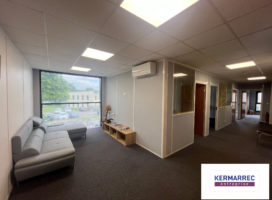 location Bureaux 330.00 m² Saint-Herblain 44