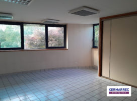 location Local d'activité 8700.00 m² Betton 35