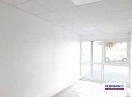 location Local d'activité 270.00 m² La Mézière 35