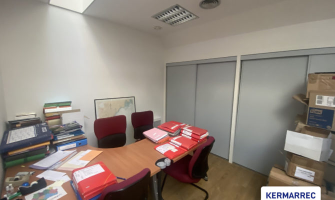 location Bureaux 270.00 m²