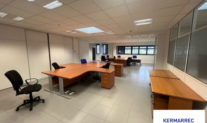 location Bureaux 338.00 m²