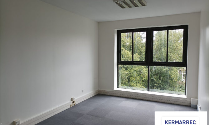 location Bureaux 204.00 m²