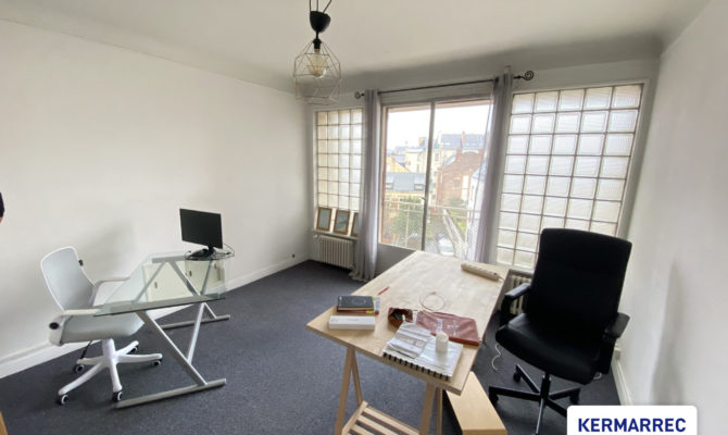 location Bureaux 148.00 m²