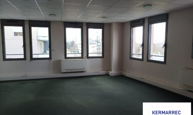 achat Bureaux 467.00 m²