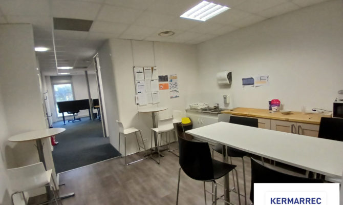 location Bureaux 248.76 m²