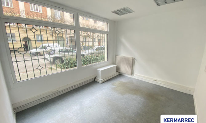 location Bureaux 76.00 m²